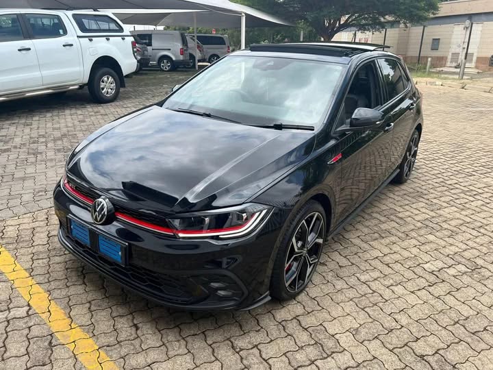 Volkswagen Polo GTI 2.0TSI DSG